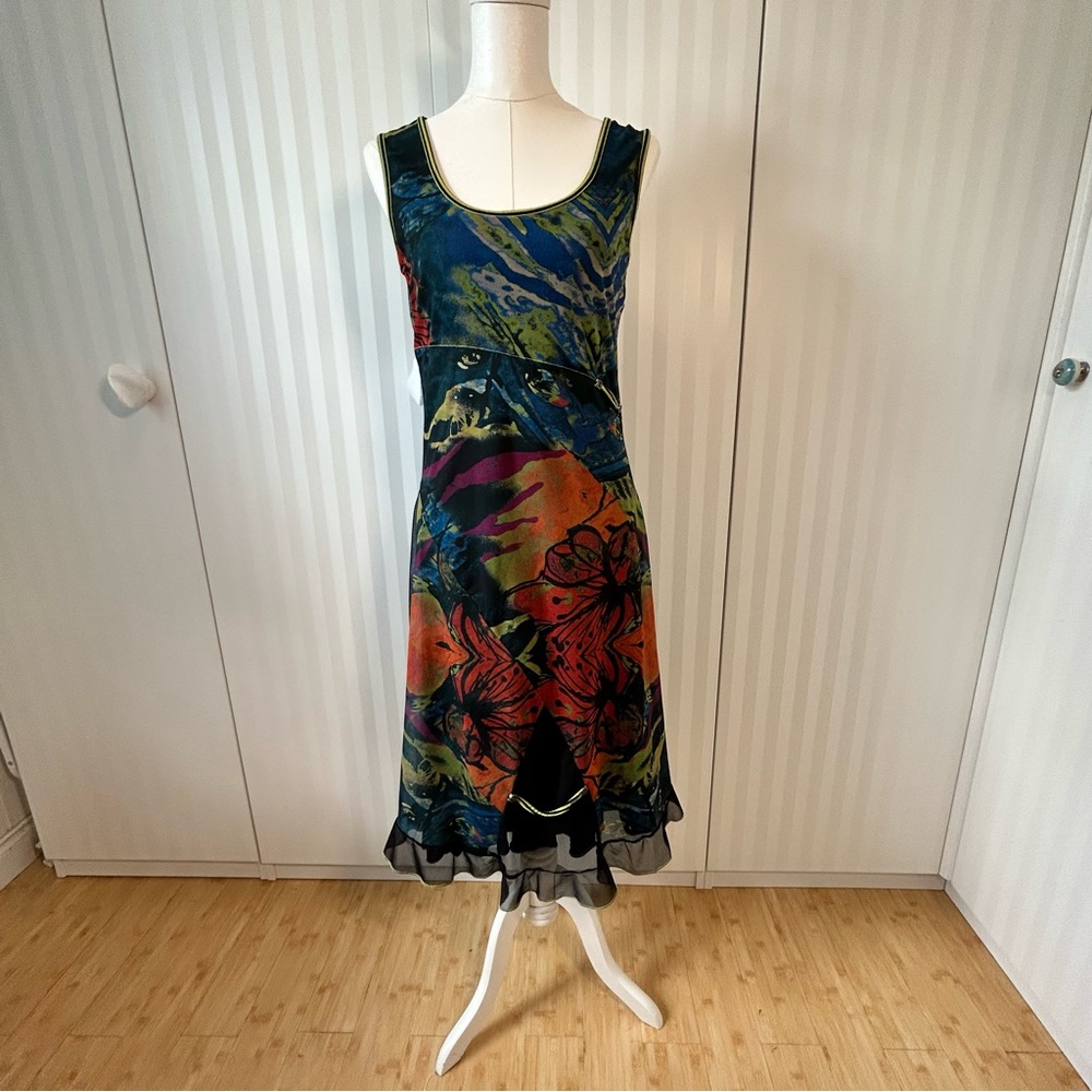 Jane & John black blue orange green abstract lined comfortable dress Size M
